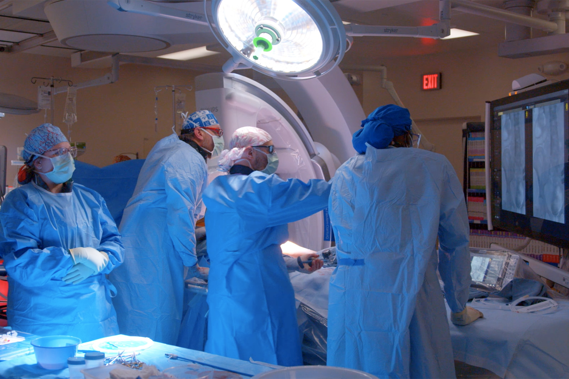 Vascular surgeons in operating room