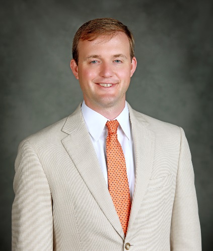 Headshot of Dr. Scott Graupner