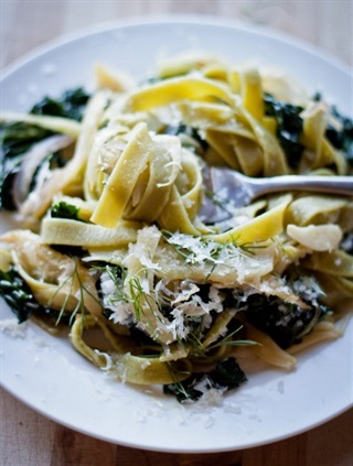 Bowl of fennel, kale and lemon pasta